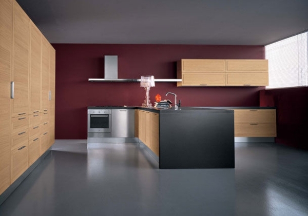 خزائن مطبخ خشبية - طلاء جدران باللون الأحمر - أفكار تصميم حديثة