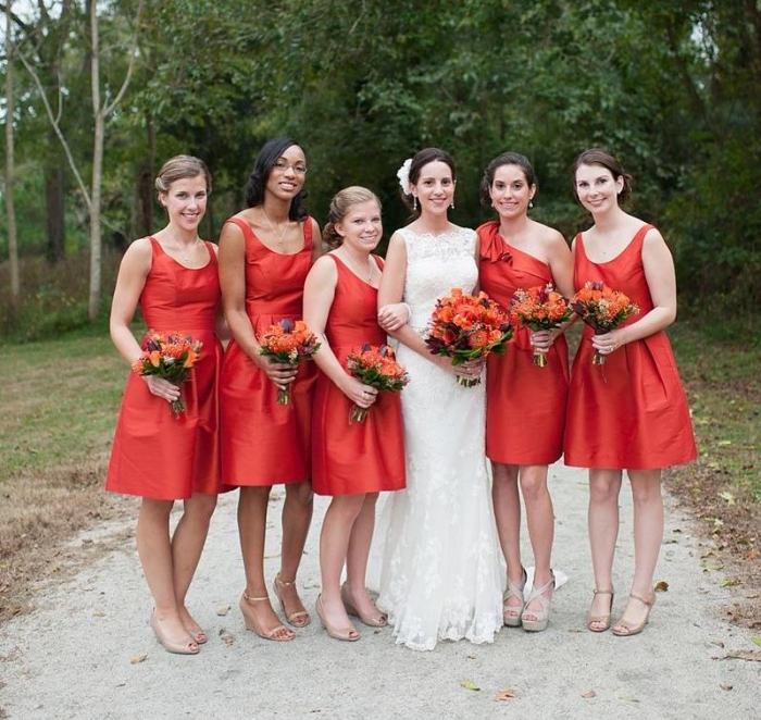 فساتين العروسة-الخريف-الزفاف-برتقالي-غامق-قصير-موديلات مختلفة