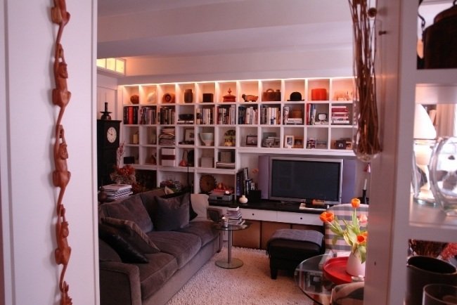 أفكار غرفة جلوس صغيرة لمكتبة منزلية حديثة