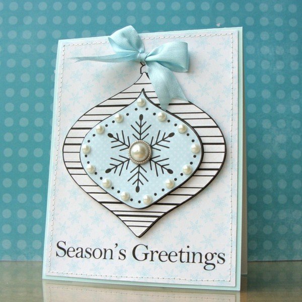 بطاقة عيد الميلاد الشتوية-الزرقاء-البيضاء