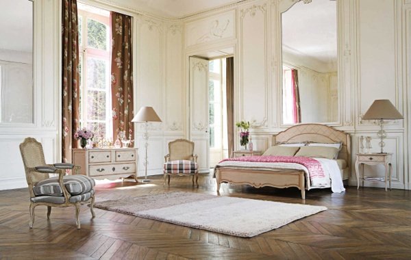 أفكار تأثيث غرف النوم ذات الطراز الباروكي ذات السقف المرتفع