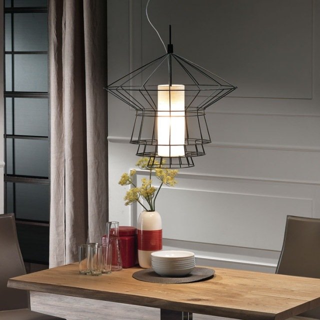 مصباح LED معلق بإطار معدني لغرفة الطعام - طاولة طعام خشبية صلبة