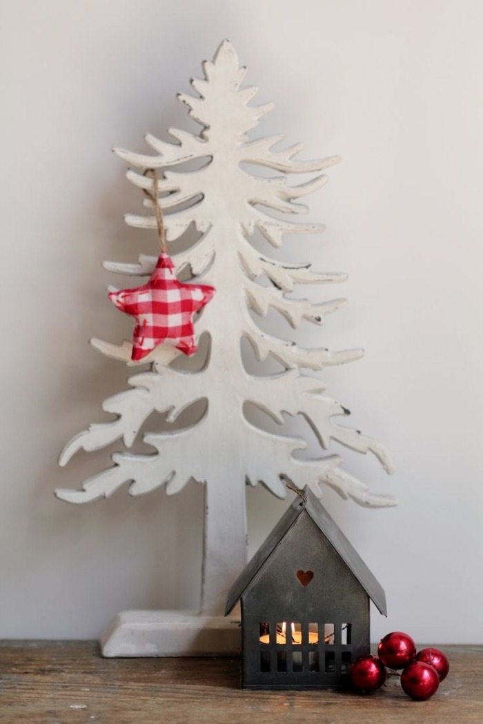 زينة عيد الميلاد الاسكندنافية معدن حامل شمعة شكل المنزل