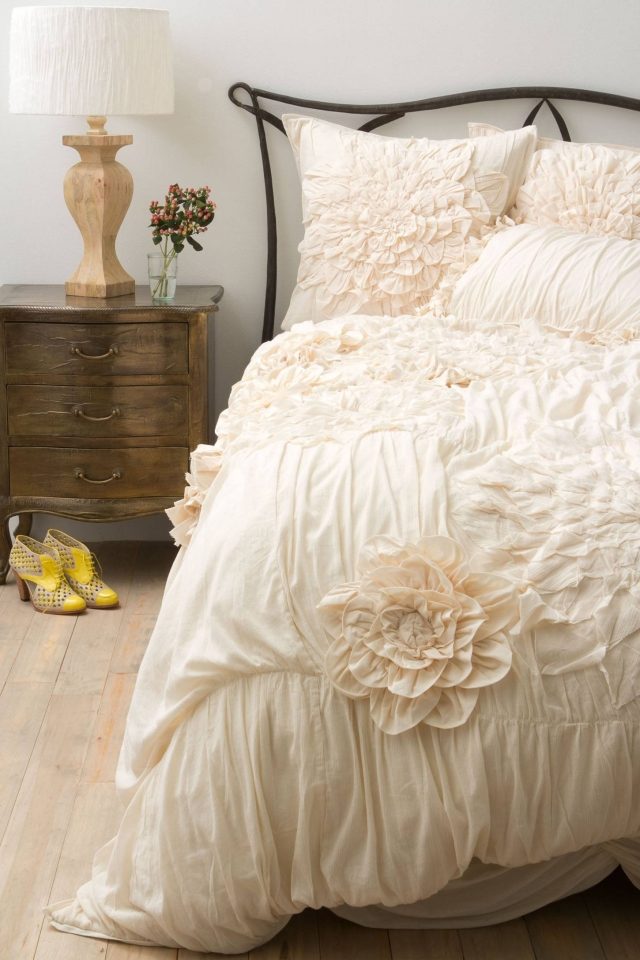 بياضات السرير - كريمي - أبيض - زهور