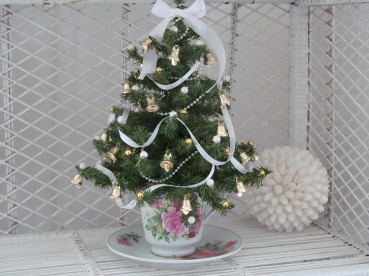 أفكار زينة عيد الميلاد خمر تصميم كأس شجرة عيد الميلاد الصغيرة