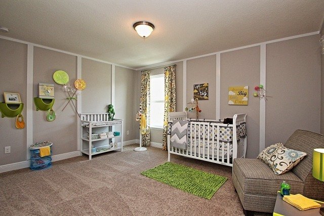 غرفة الطفل رمادية خضراء سجادة الصبي لهجات صفراء