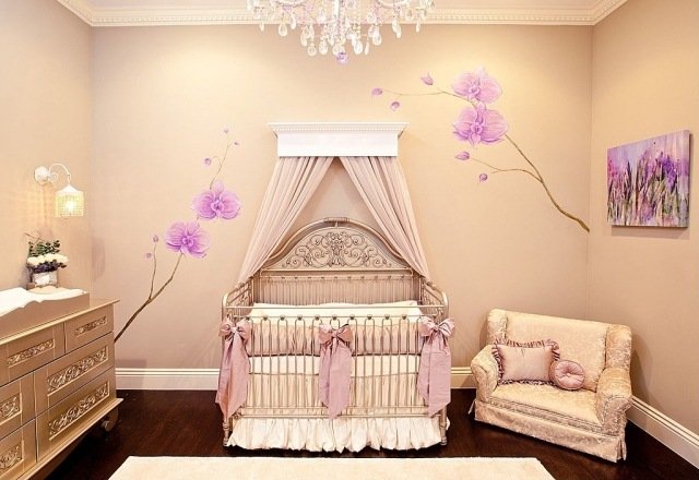 غرفة الطفل فتاة خمر سرير الطفل البيج لون الجدار ملصق الحائط الأرجواني بساتين الفاكهة