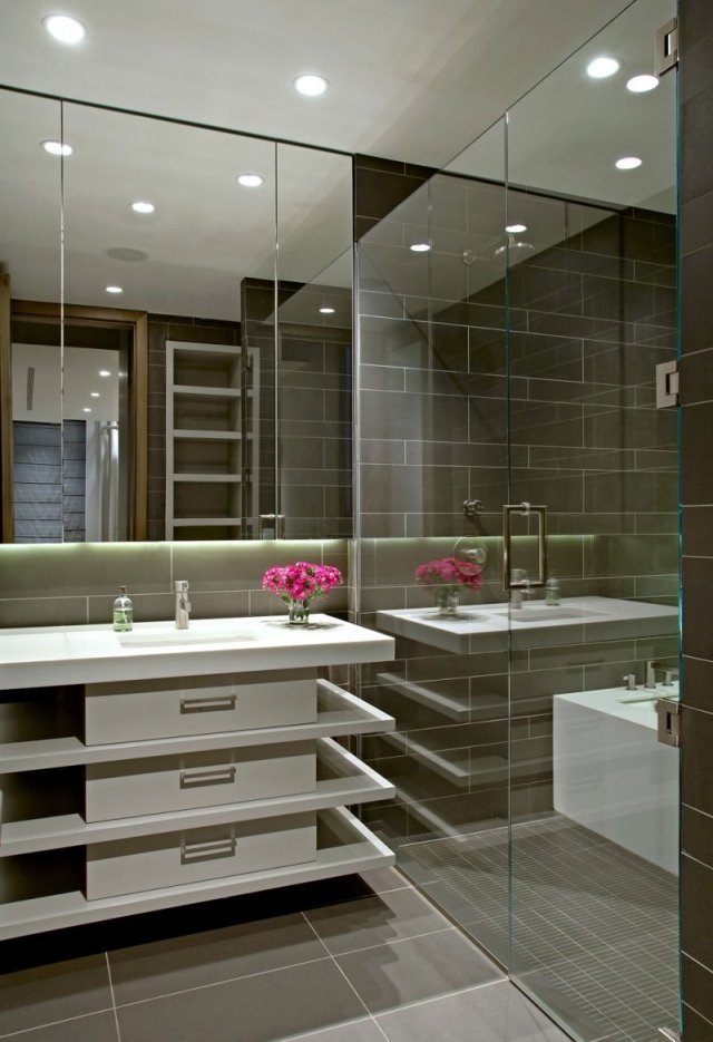 مرآة الحائط بالوعة الحمام مساحة التخزين قطع زهرة الديكور