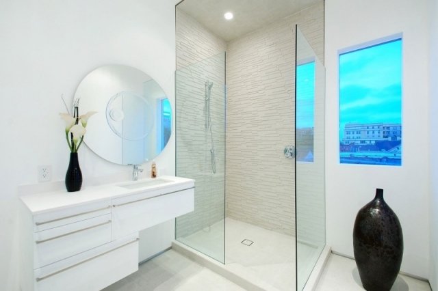 ألوان الحمام أحادية اللون تخلق جوًا جيدًا من تأثيرات تصميم جدران حوض الغسيل