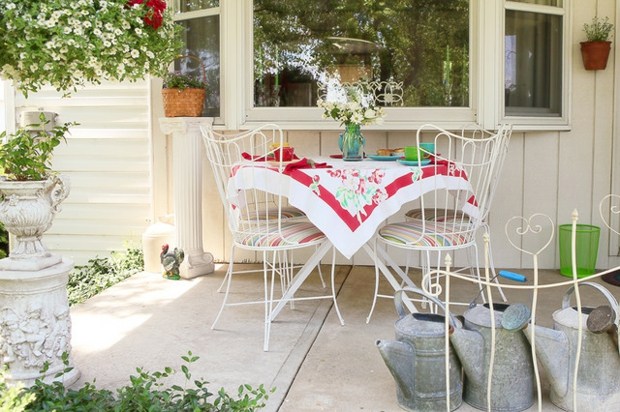 أواني الزهور طاولة القهوة الشرفة الأرضيات الخشبية
