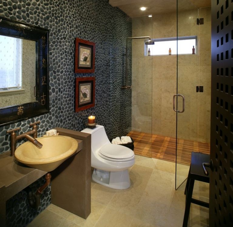 تصميم الجدار الآسيوي الحصى بلاط الحمام الزجاج الرمادي غرفة الرطب