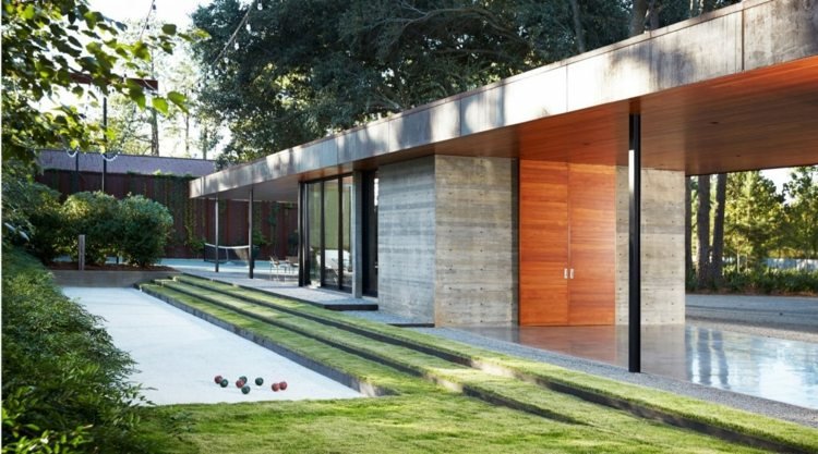 سقف - سقف خشب - تراس - شجيرات - تصميم حدائق