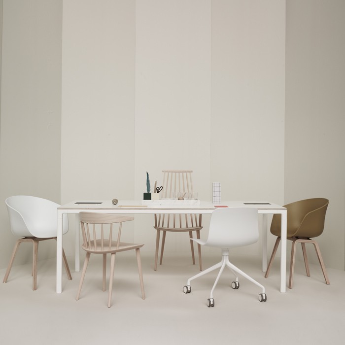 اسكندنافية-أثاث-تصميم-أبيض-بلوط-فاتح-كرسي-aac22-hay