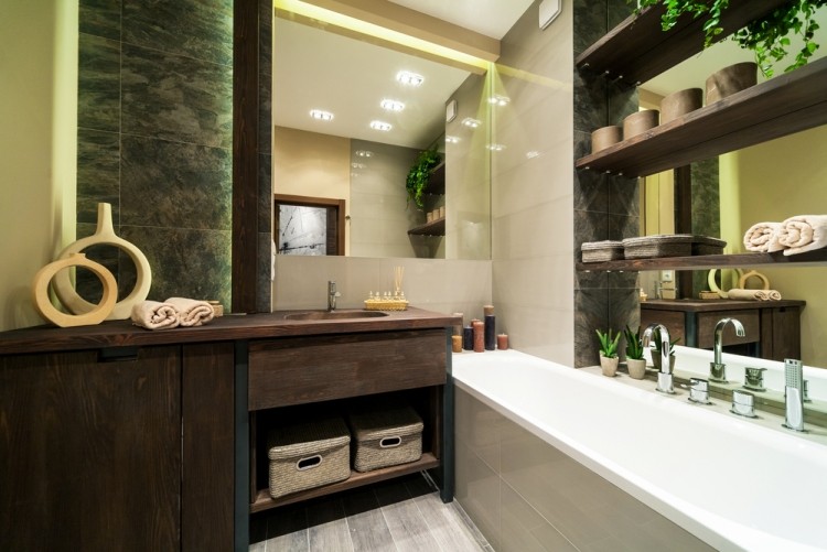 تجديد بانيو الحمام مرآة الحمام الكبيرة بلاط الجدران الخضراء