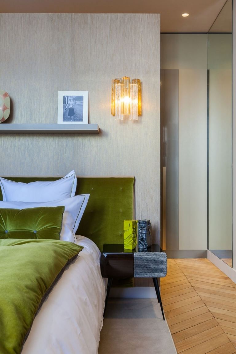 الباروك-يلتقي-الحديث-باريس-غرف النوم-الحديثة-الخضراء-المخملية-لحاف