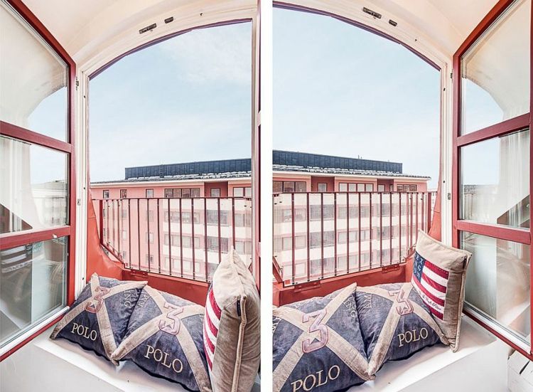 زجاج النافذة العلية توقعات أفق ستوكهولم وسادة مقعد الزاوية