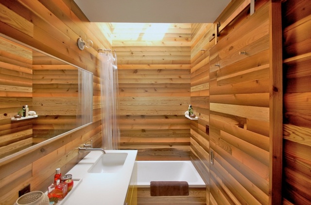 بلاط الحمام الصغير الخشب نظرة الجدار حوض الاستحمام
