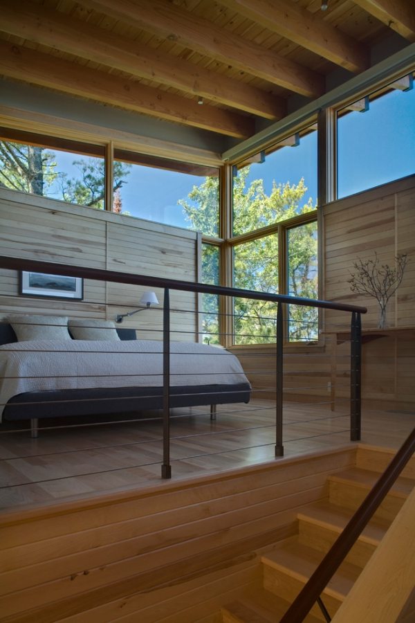 غرفة نوم حديثة درج حديدي نافذة زجاجية