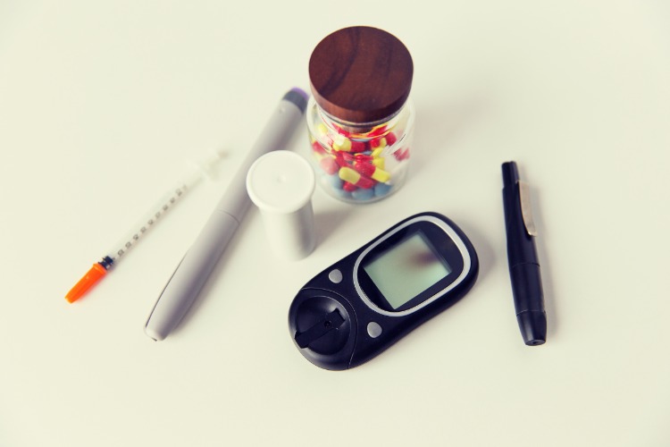 ملحقات لمرض السكري من النوع 2 مثل أجهزة قياس السكر في الدم والأدوية المضادة لمرض السكر