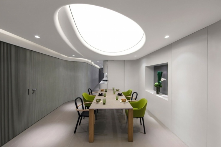 تصميم السقف مع إضاءة منطقة الطعام تأثيث طاولة الكراسي مجلس الوزراء