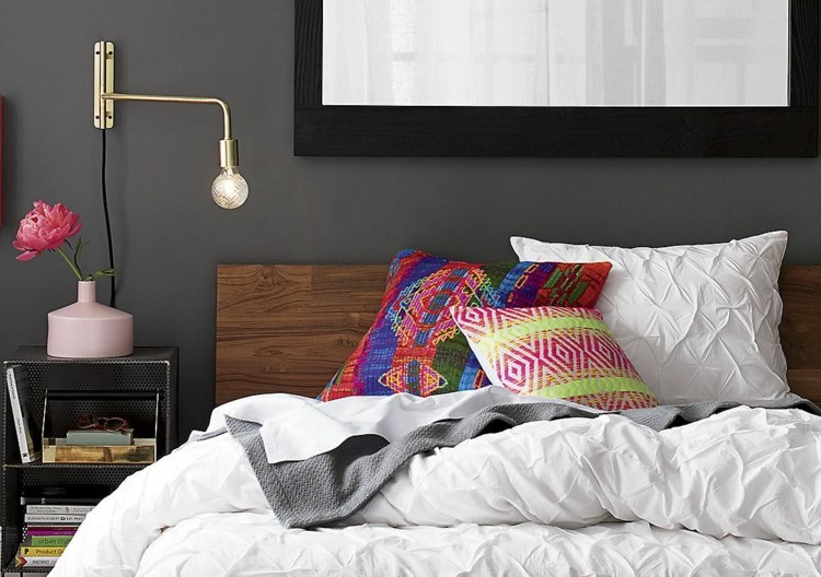 ديكور غرفة نوم وسادة ملونة للاسترخاء