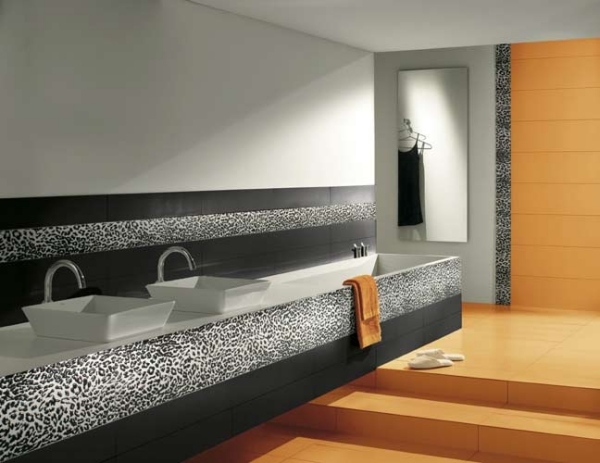 بلاط الحمام المزخرف من قبل Settecento ليوبارد أبيض