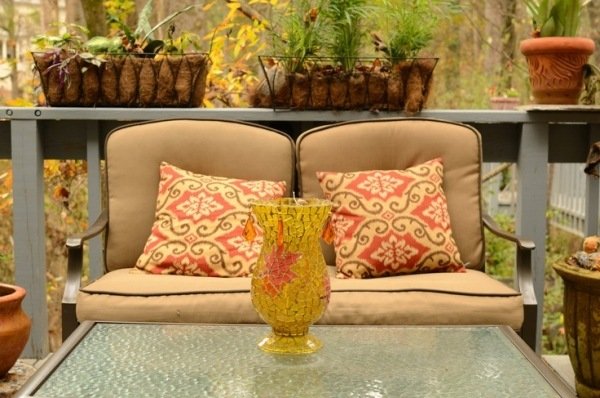 زخارف الخريف - وسائد - مزهرية زجاجية - أريكة شرفة