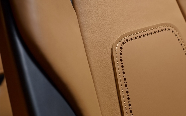 2013 جاكوار C X17 تنجيد المقاعد الداخلية جلد بني