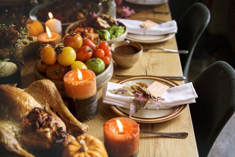 الجدول الديكور الخريف مجموعة أدوات المائدة الخزف عمود شمعة