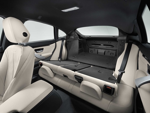 مساحة صندوق السيارة المريحة الفسيحة في سيارة BMW 4er