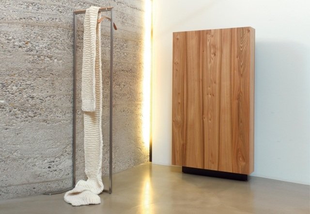 خزانة ملابس بدون مقبض - أثاث من الخشب الصلب Trunk Michael Schwebius-Schönbuch