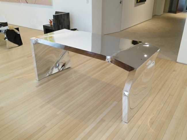 طاولة مكتب بتصميم حديث من الأكريليك بتصميم معماري ياباني بنيويورك
