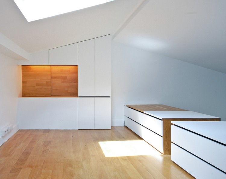 أبيض - الطابق العلوي - شقة - أرضية خشبية - بدون مقابض - واجهات خزانة