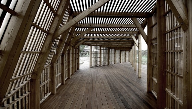 منزل صيفي خشبي داخلي مفتوح للمهندسين المعماريين خاتشوريان