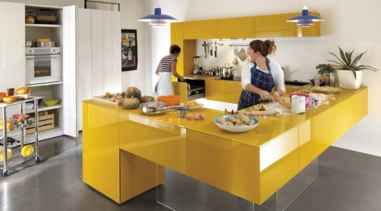 مطبخ مجهز - مطبخ جزيرة - لون اصفر - افكار - حديثة