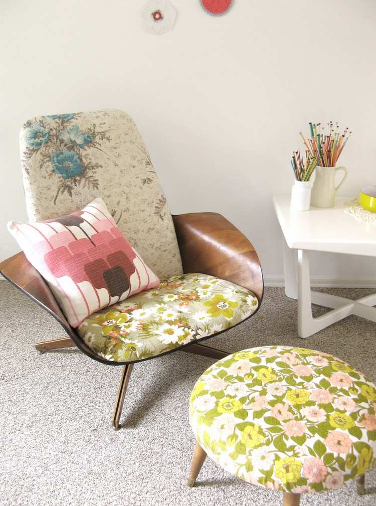 نمط الأزهار على كرسي بذراعين نمط الأزهار الاتجاه الرجعية تصميم خمر نمط البوهيمي