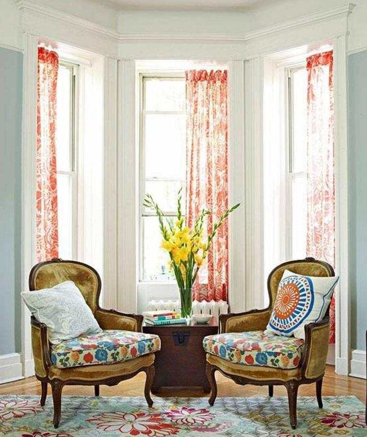 تزيين نافذة الخليج - ستائر - قماش - تنجيد - كرسي بذراعين - عتيق - زهور - نمط زخرفي - وسائد