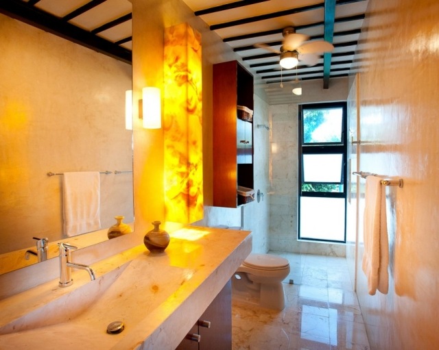 تصميم جدار الحمام الضيق مع البلاط-الزخرفية-الجدار المضيء