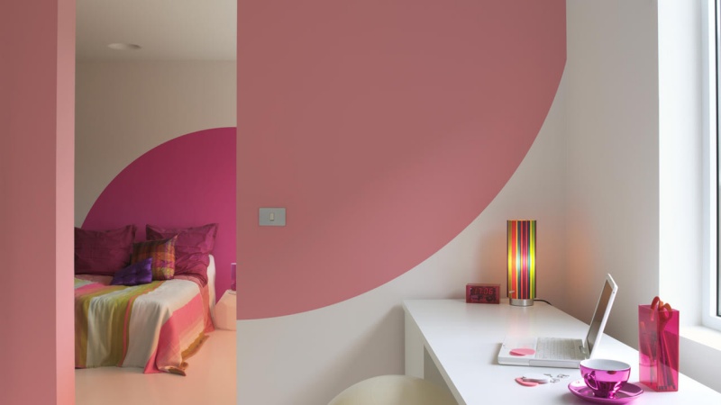 اللون في الشقة-وردي-دهان-افكار-حديث