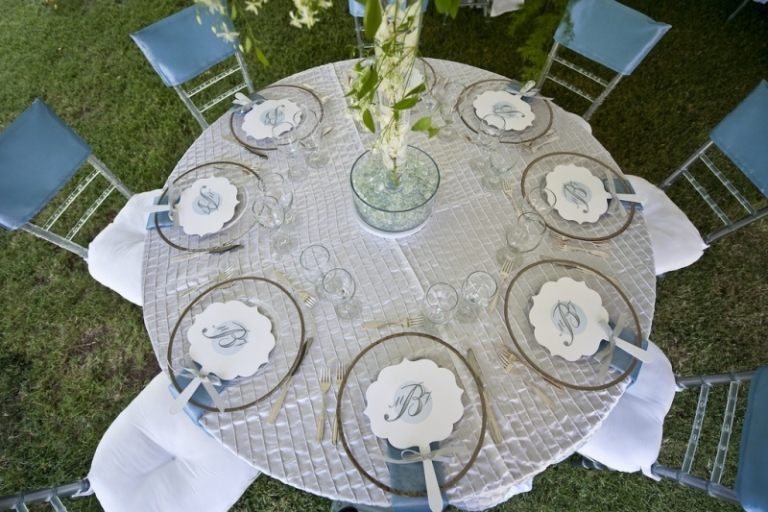 ديكور-طاولة-احتفالية-أفكار-أبيض-أزرق
