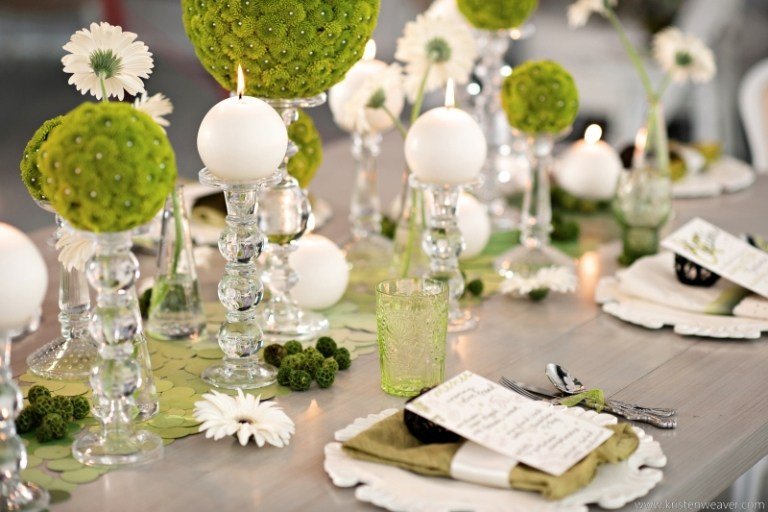 ديكور طاولة احتفالية زفاف-أبيض-أخضر