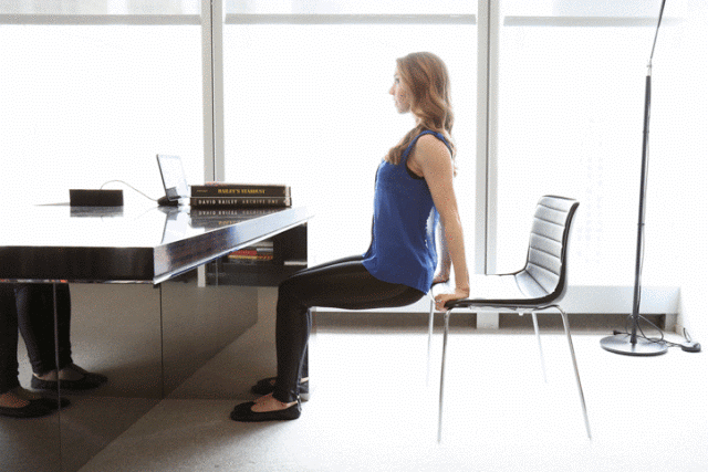 تمرين العضلة ثلاثية الرؤوس وأعلى الذراعين في مكتب كرسي تجريب المكتب المنزلي