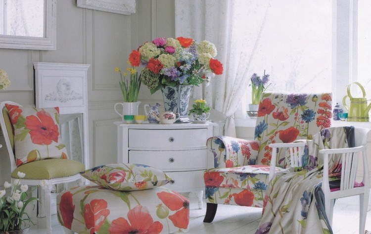 أفكار تزيين الربيع - تنجيد الزهور - الأثاث - كرسي بذراعين - أريكة