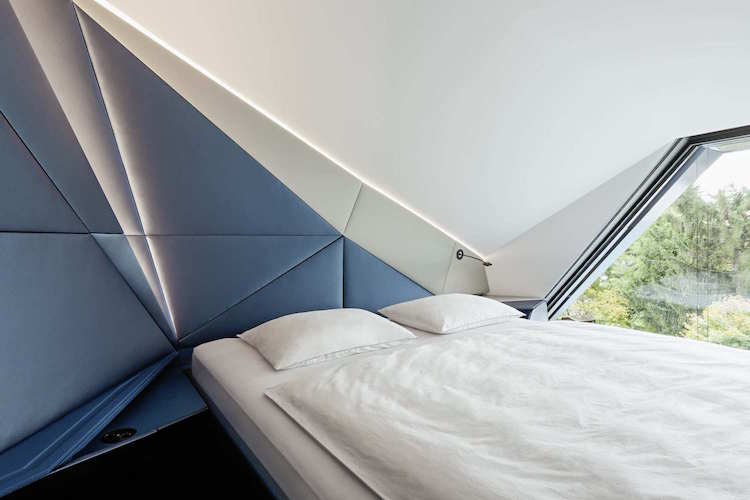 التصميم الداخلي لغرفة النوم المستقبلي نافذة الإضاءة غير المباشرة