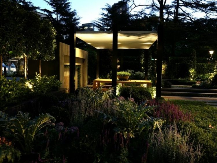 حديقة-لاندسكيب-أفكار-تراس-بناء-مصابيح-غير مباشرة-رومنسية