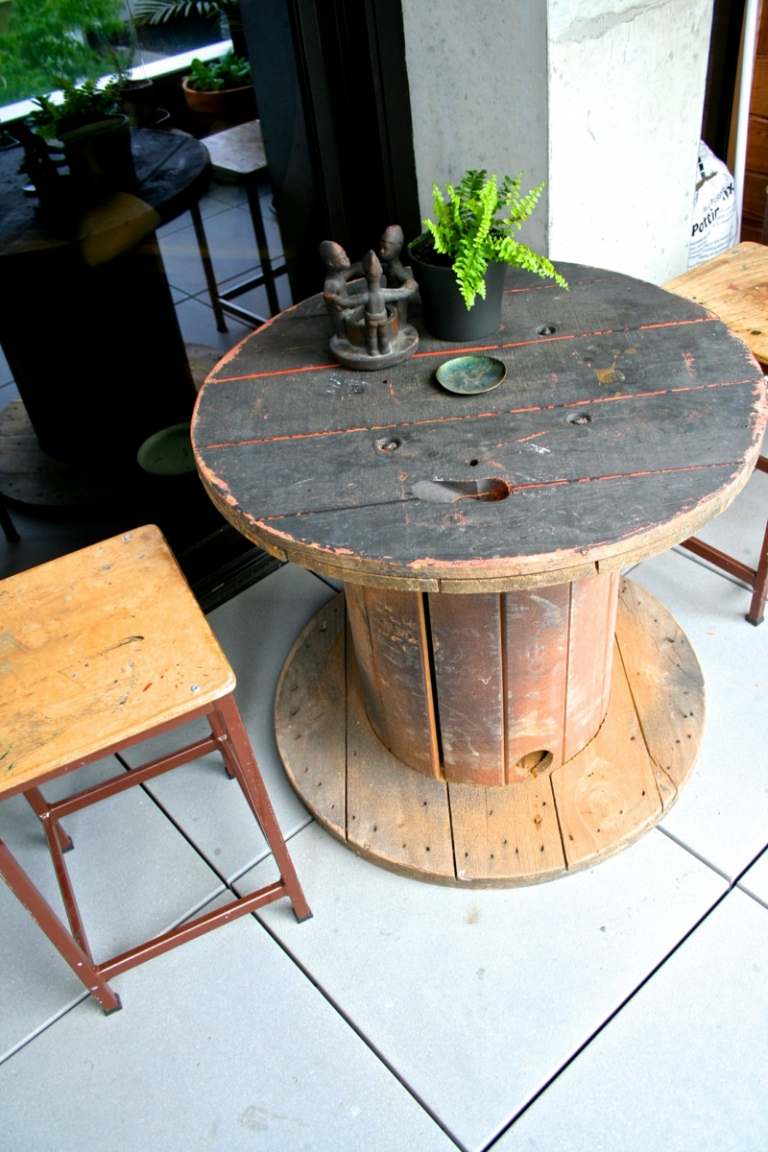 طاولة حديقة خشبية عدادات ريفي تصميم بار البراز شرفة كابل طبل