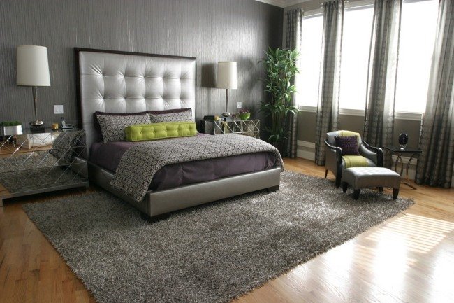 أفكار لغرفة النوم سرير مبطن اللوح الأمامي رمادي أخضر بنفسجي ورق حائط
