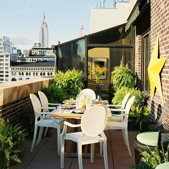 أفكار تصميم الشرفة الحديثة للحدائق والنباتات الخضراء
