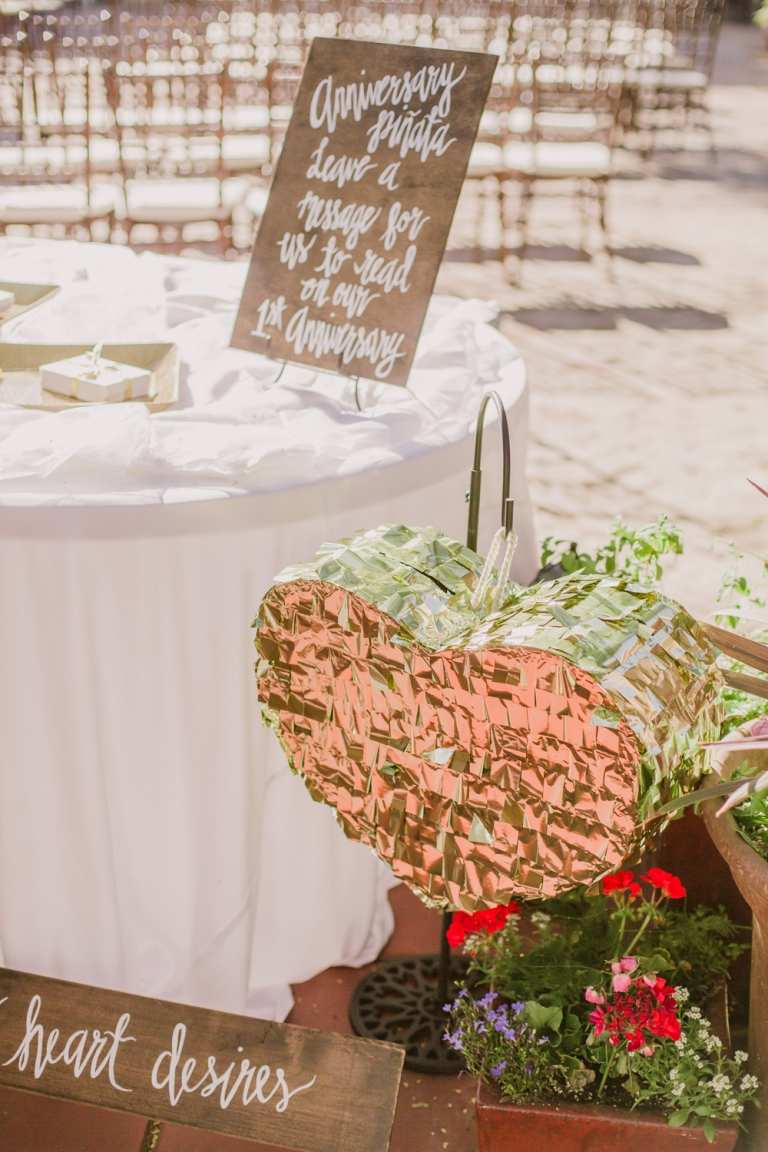 Guestbook Wedding Alternative Pinata DIY Instructions احتفل بذكرى زواجك