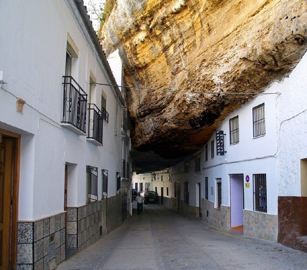 قرية بيضاء اسبانيا سيتينيل